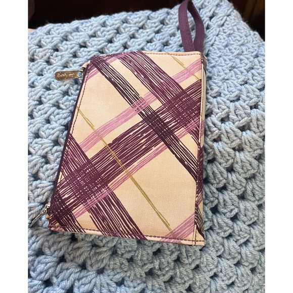 thirty-one Handbags - Thirty-One Quilted Wristlet Wallet Retired Plum Plaid